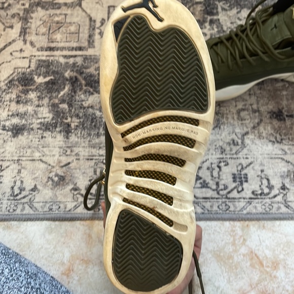 Barely worn Jordan 12 pine green color swade - Picture 5 of 7
